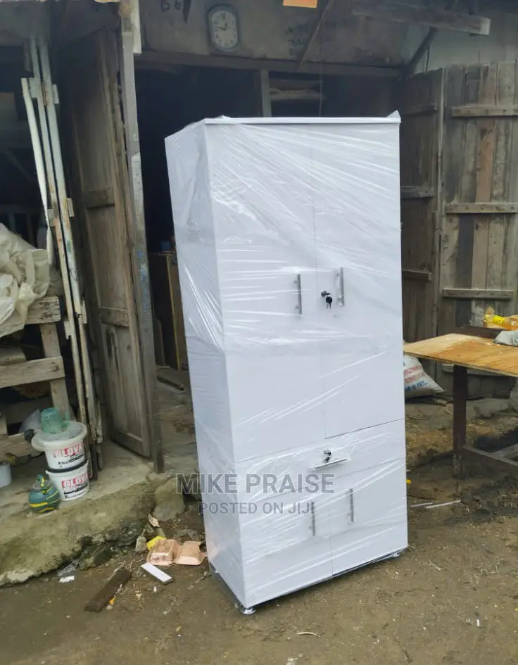 A Quality 32inches Wardrobe