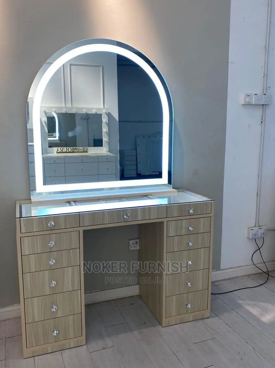 Vanity Mirror Dresser Table With LED Lights
