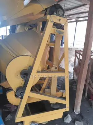 Concrete Mixer With Mechanical Upper Hoist