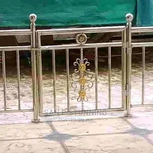 Well Structured Handrail With Classic Designs