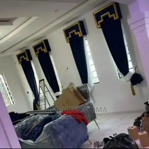 Classic Curtain With Board Design
