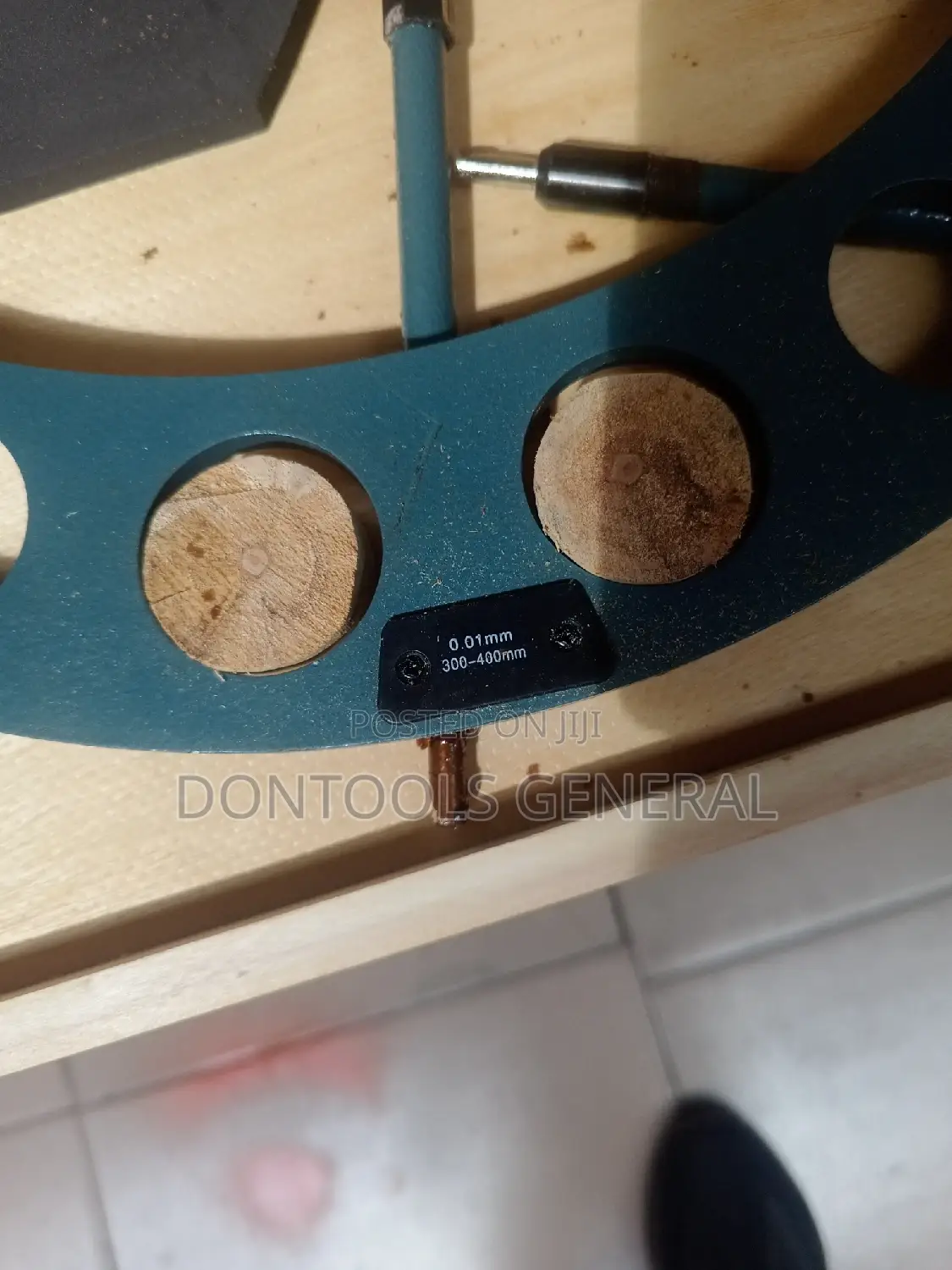Micrometer 300-400mm ×0.01mm