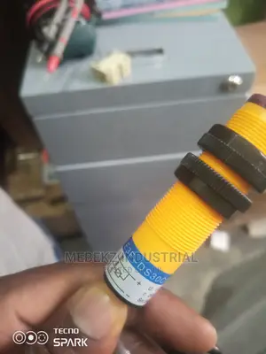 E3f-Ds30c4 Photoelectric Sensor NPN NO 3wire