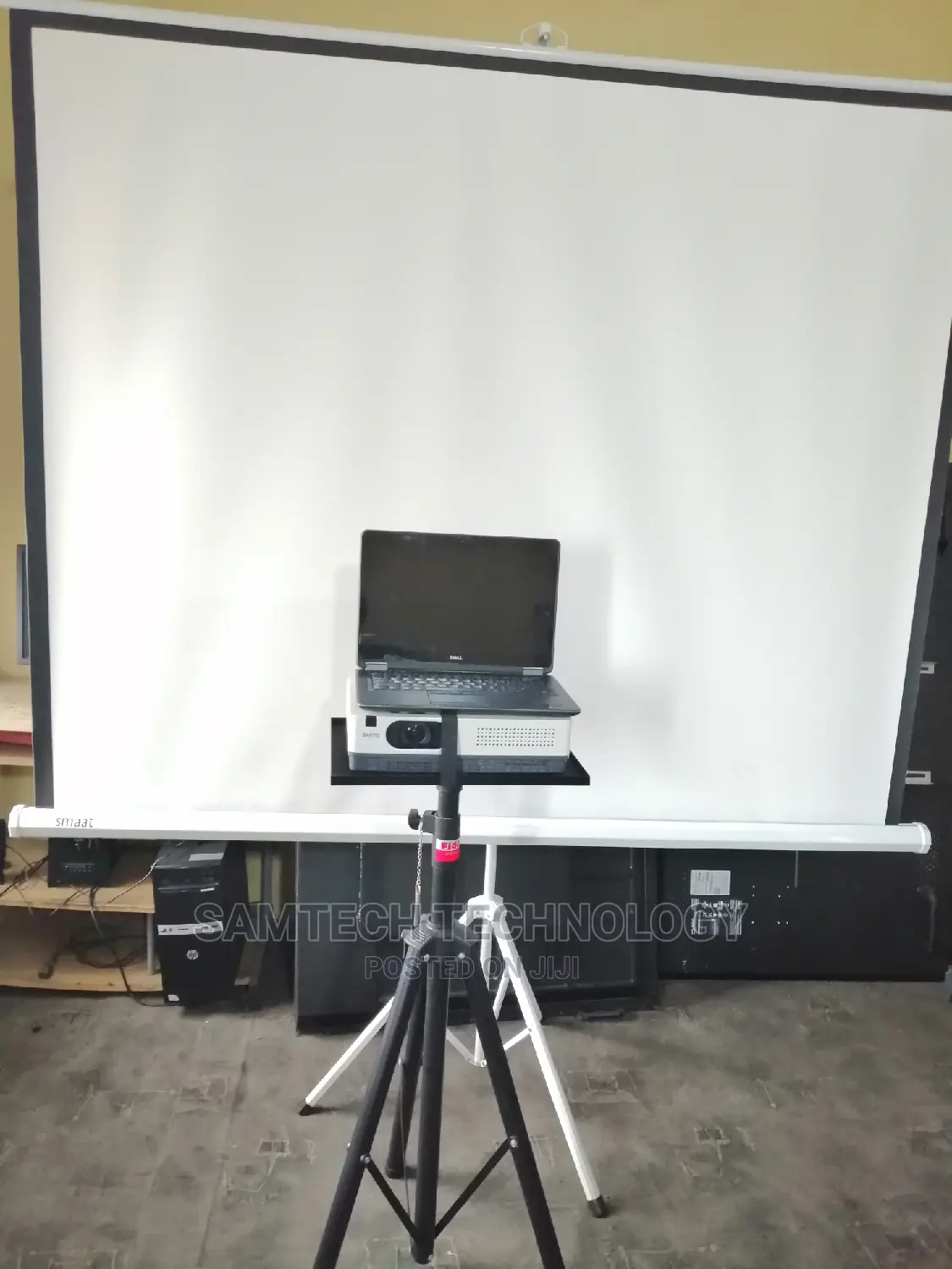 Projector and Screen Rentage
