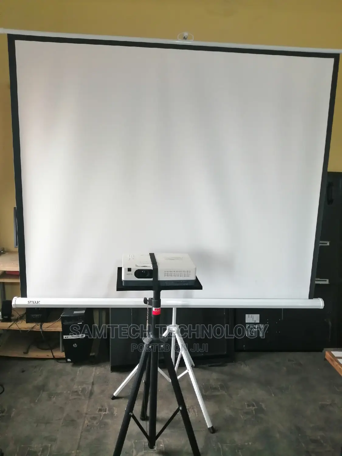 Projector and Screen Rentage