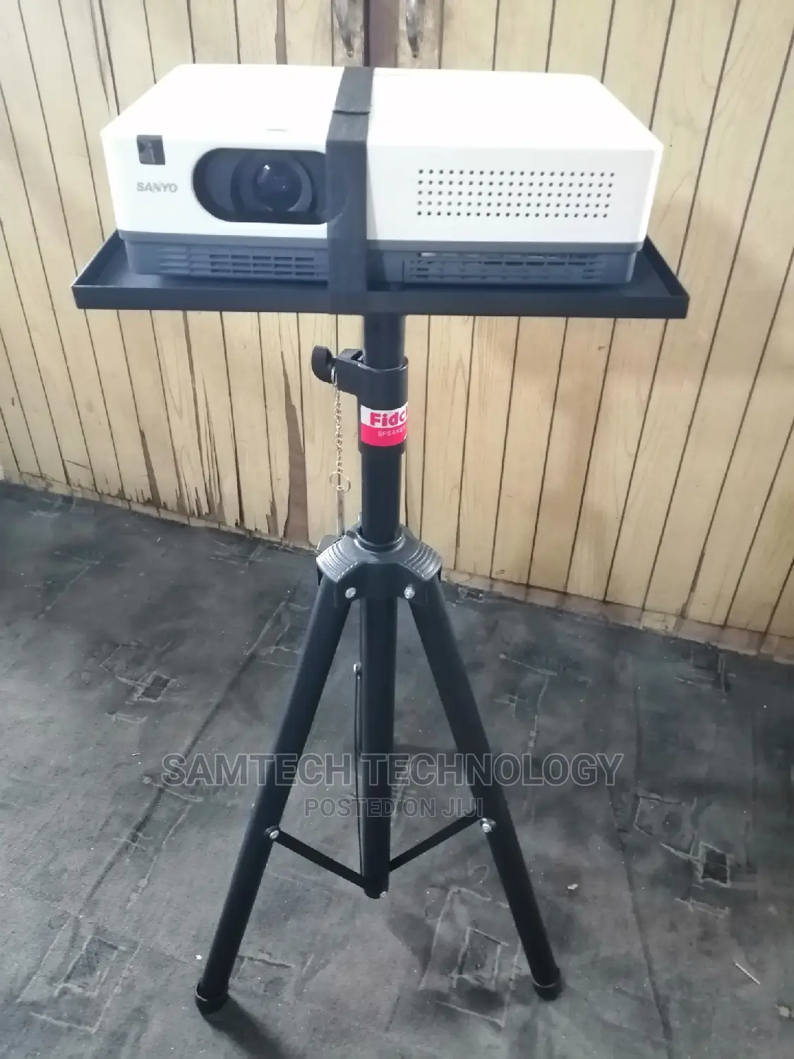 Projector and Screen Rentage
