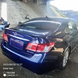 Lexus ES 350 2011 Blue