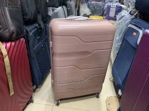 Big Size Quality Imported Unbreakable Plastic Traveling Box