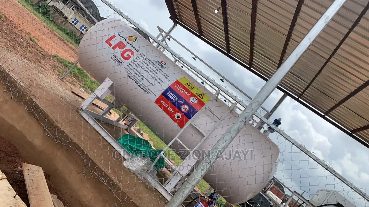 Construction Of 5tons Lpg (2.5tons ×2 ) Foreign Dispenser
