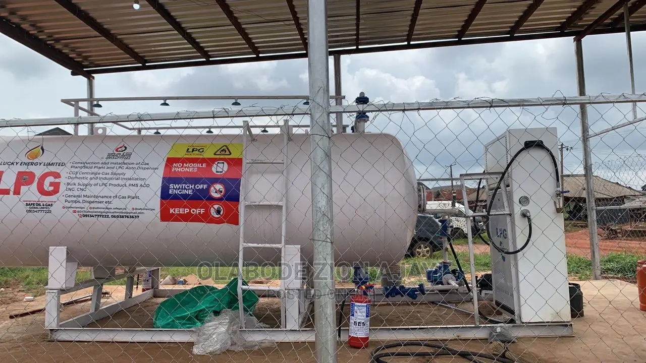 Construction Of 5tons Lpg (2.5tons ×2 ) Foreign Dispenser