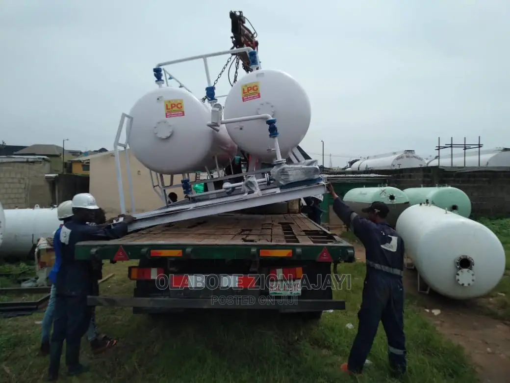 Construction Of 5tons Lpg (2.5tons ×2 ) Foreign Dispenser