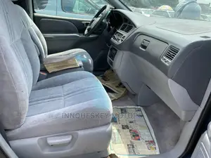 Toyota Sienna LE 2002 Blue