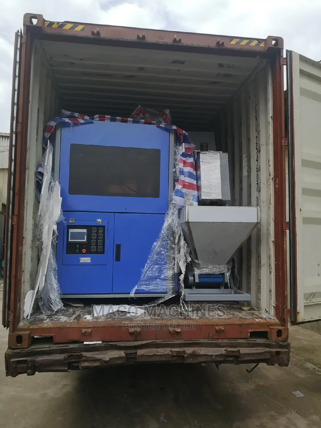 Pet Bottle Blowing Machine Fully Automatic.