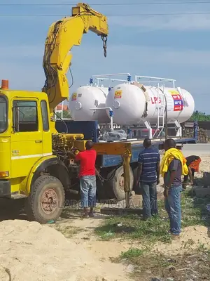 Construction and Installation of 2.5tons × 2 (5tons )