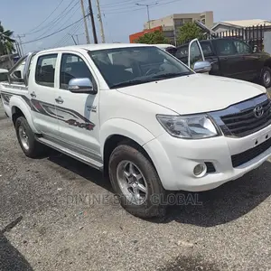 Toyota Hilux WORKMATE 4x4 2014 White