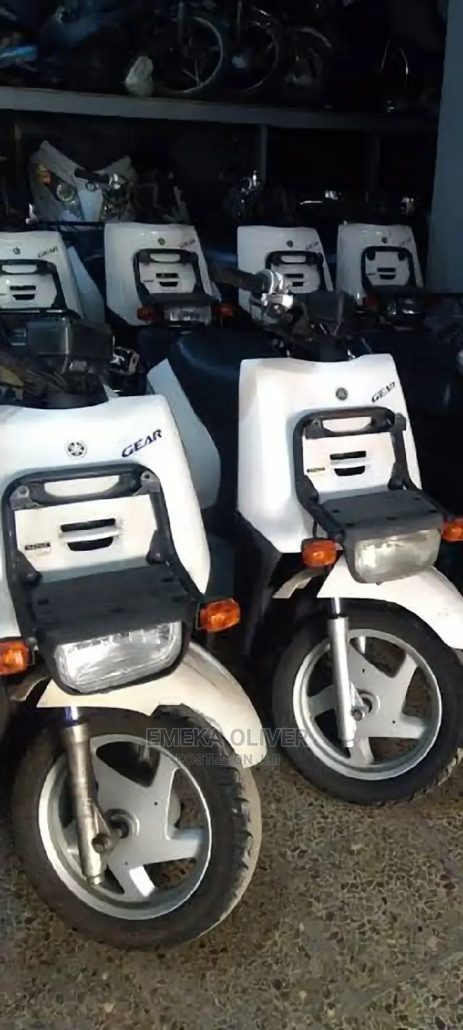 Yamaha Gear 2012 White