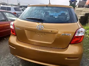Toyota Matrix 2010 Brown