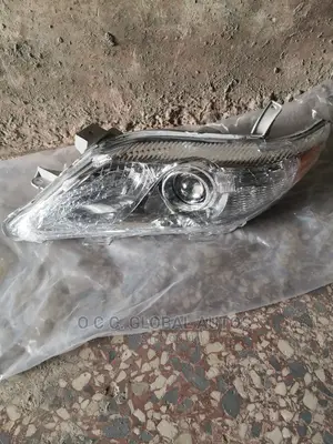 Headlamp Camry 2010 Model