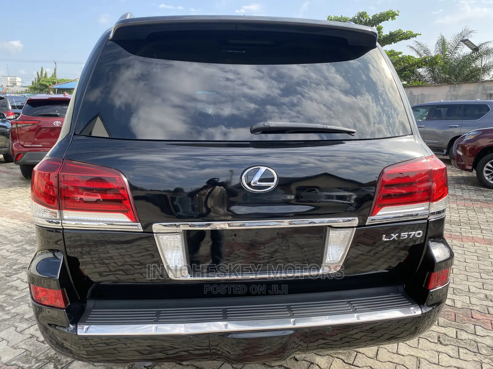 Lexus LX 570 AWD 2013 Black
