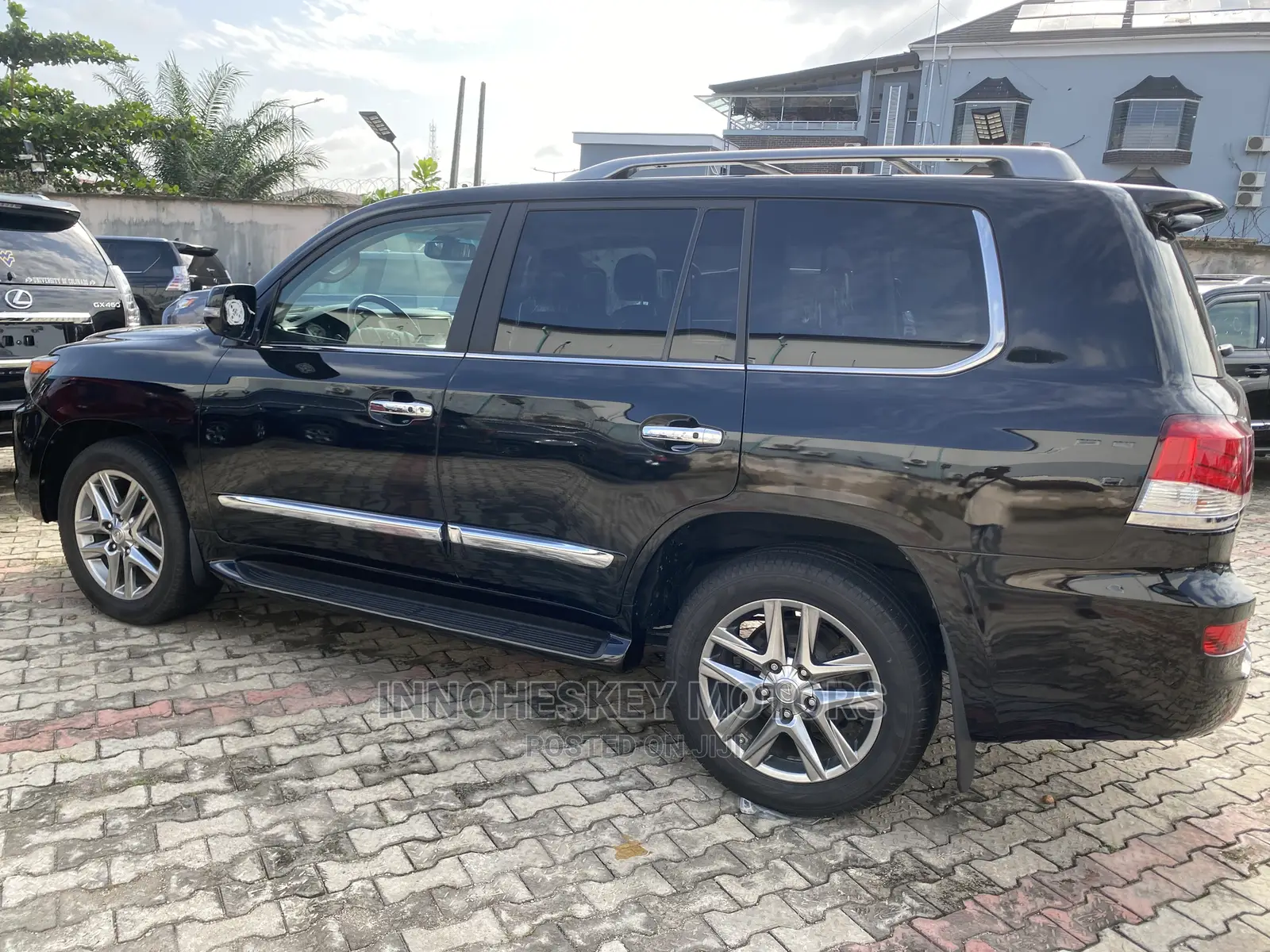 Lexus LX 570 AWD 2013 Black