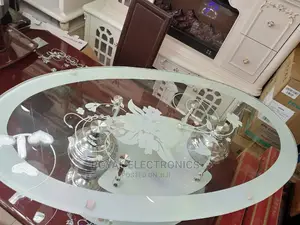 Top Quality Executive Tempered Glass Center Table