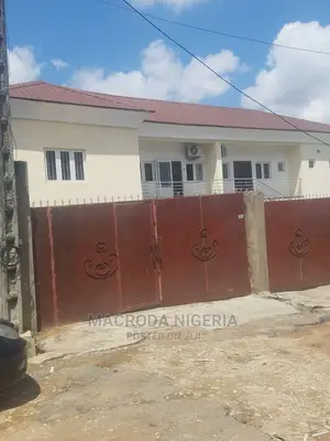 2bdrm Block of Flats in Adeniyi Jones Ikeja for rent