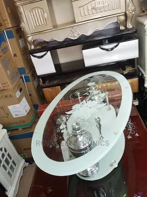 Amazing Design Executive Tempered Glass Center Table