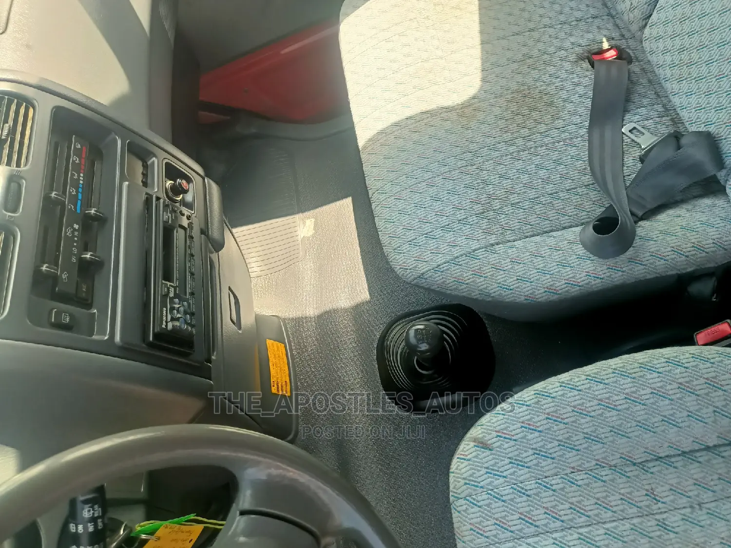 Toyota HiAce 2002 Red