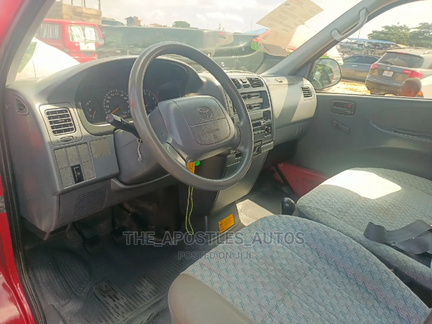 Toyota HiAce 2002 Red