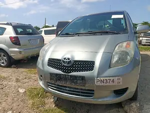 Toyota Yaris 1.5 Liftback 2008 Gray