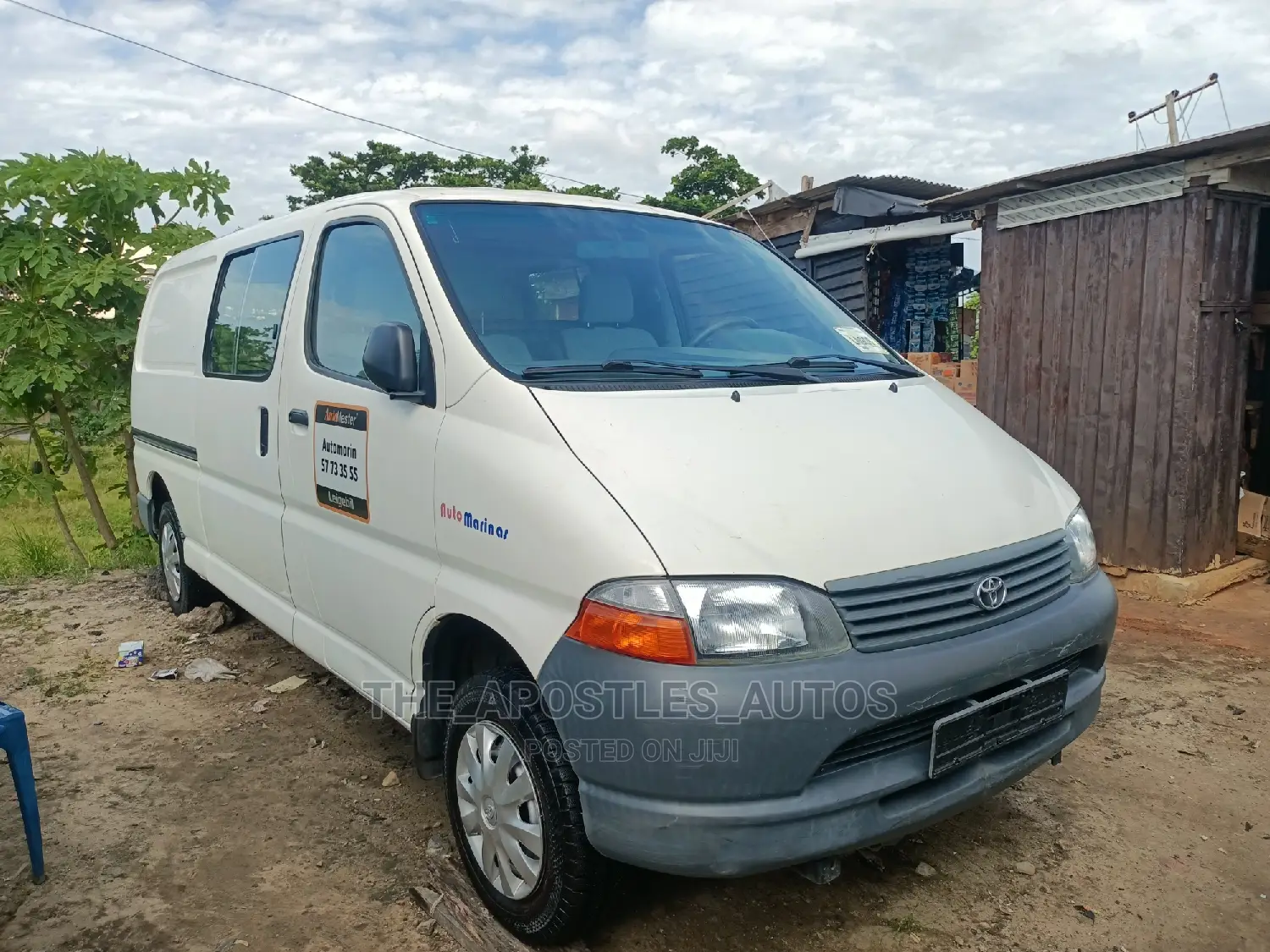 Toyota HiAce 2005 White