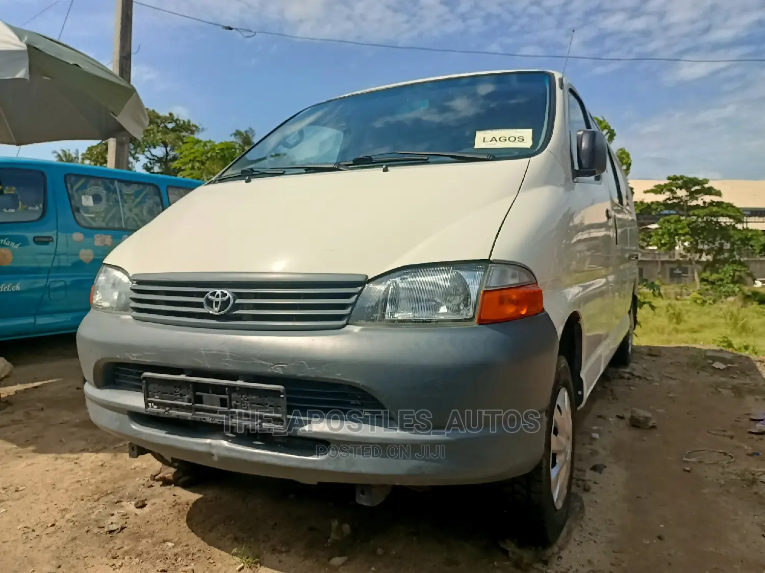 Toyota HiAce 2005 White