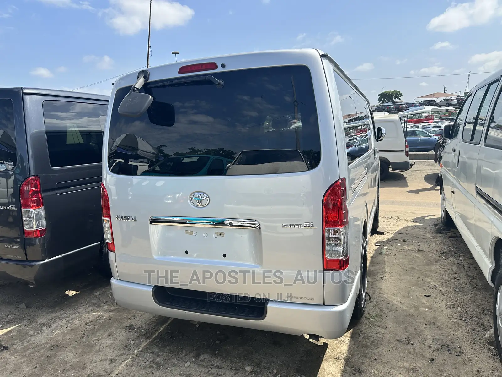 Toyota HiAce 2011 Silver