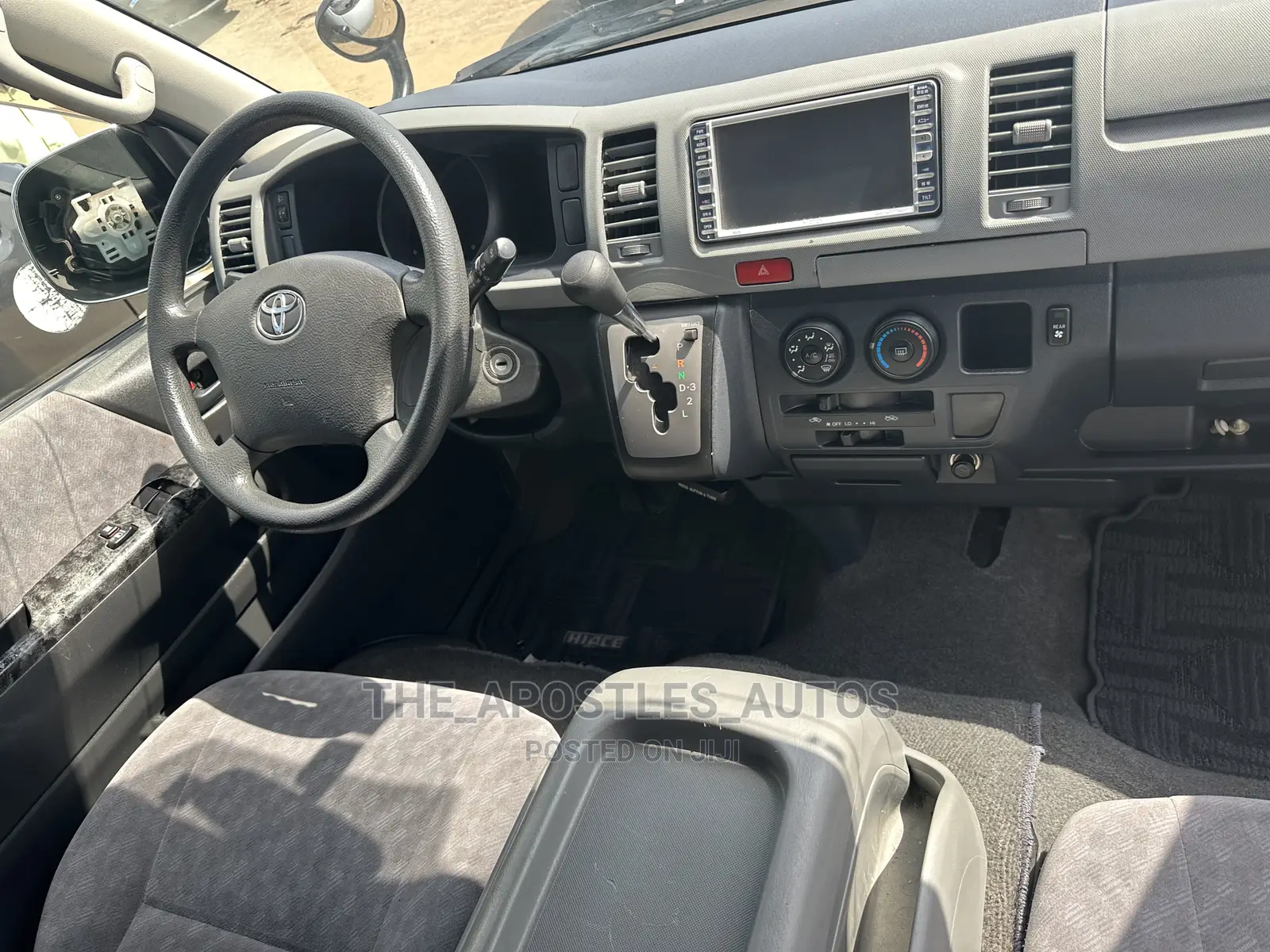 Toyota HiAce 2011 Silver