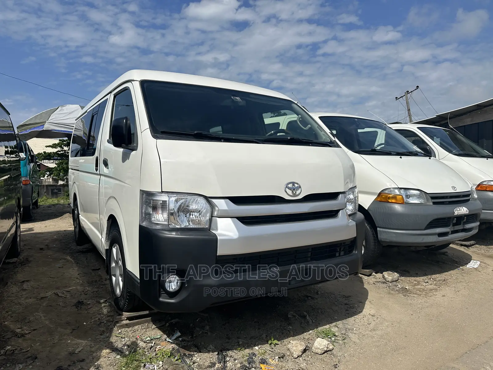 Toyota HiAce 2013 White