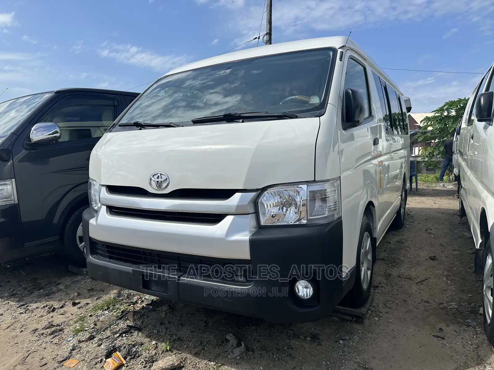 Toyota HiAce 2013 White