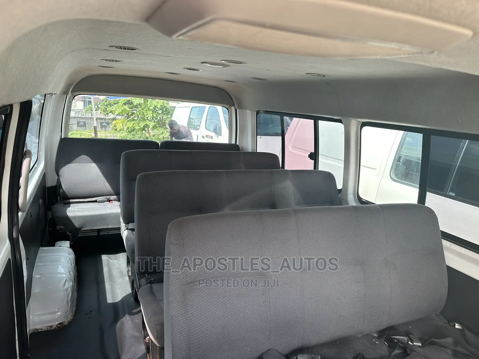 Toyota HiAce 2013 White