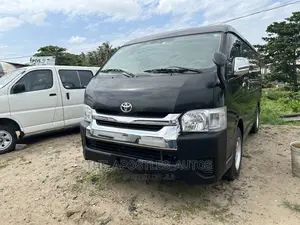 Toyota HiAce 2012 Black