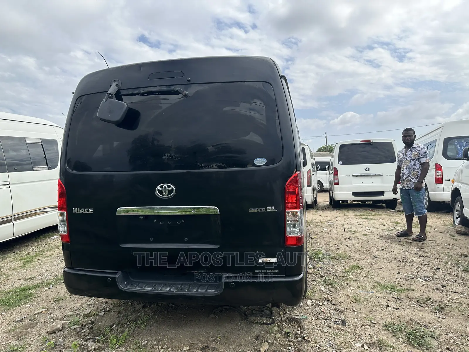 Toyota HiAce 2012 Black