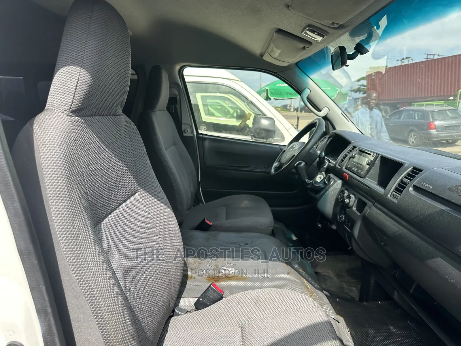 Toyota HiAce 2009 White