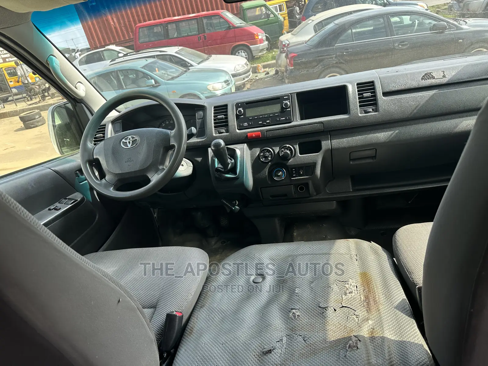 Toyota HiAce 2009 White