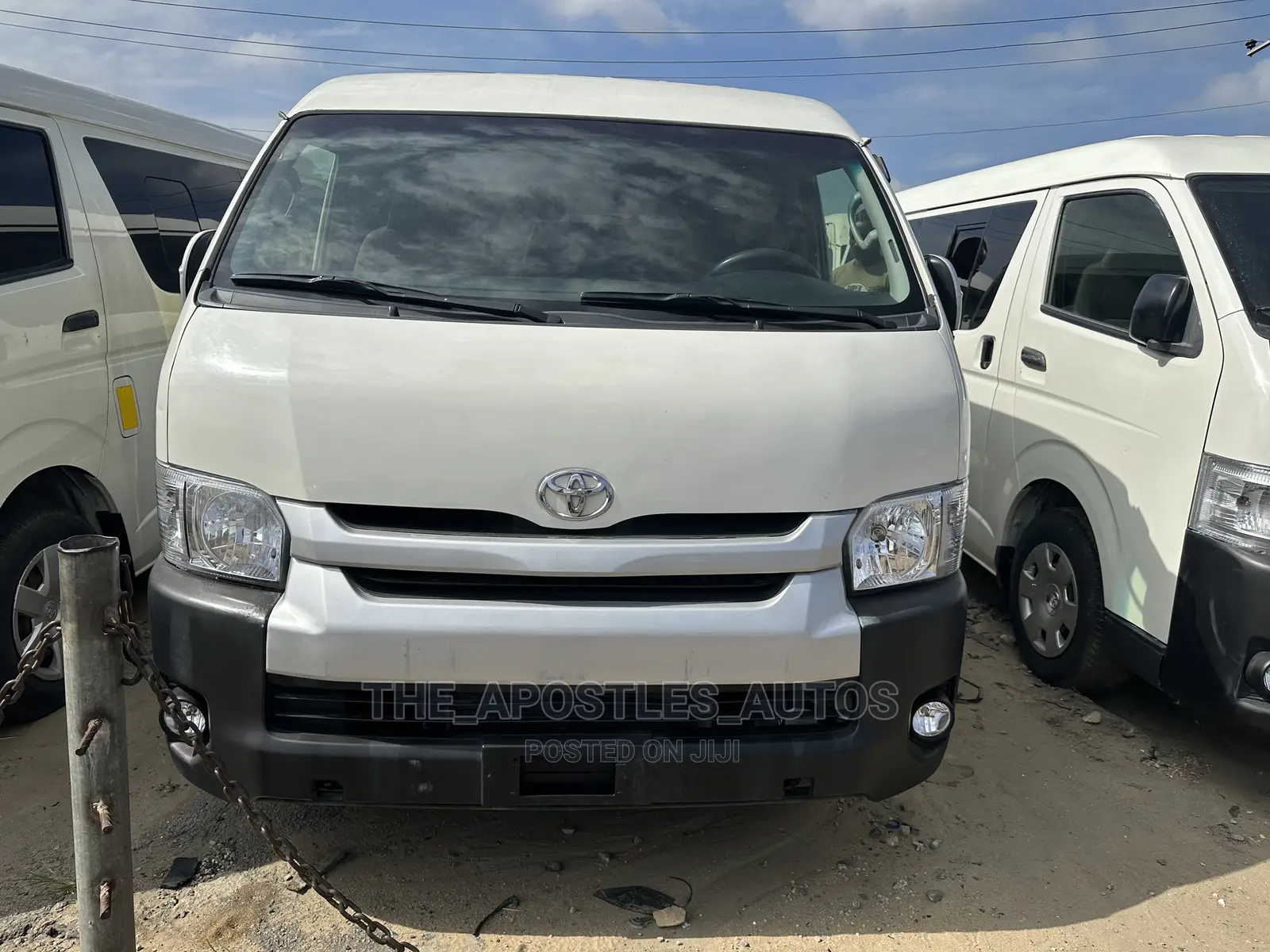 Toyota HiAce 2009 White