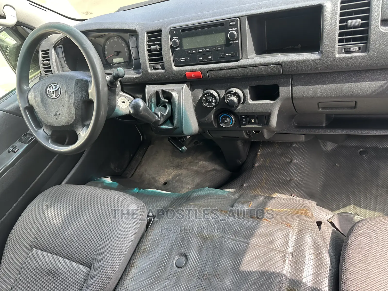 Toyota HiAce 2009 White