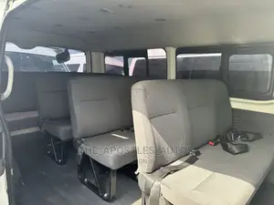 Toyota HiAce 2009 White