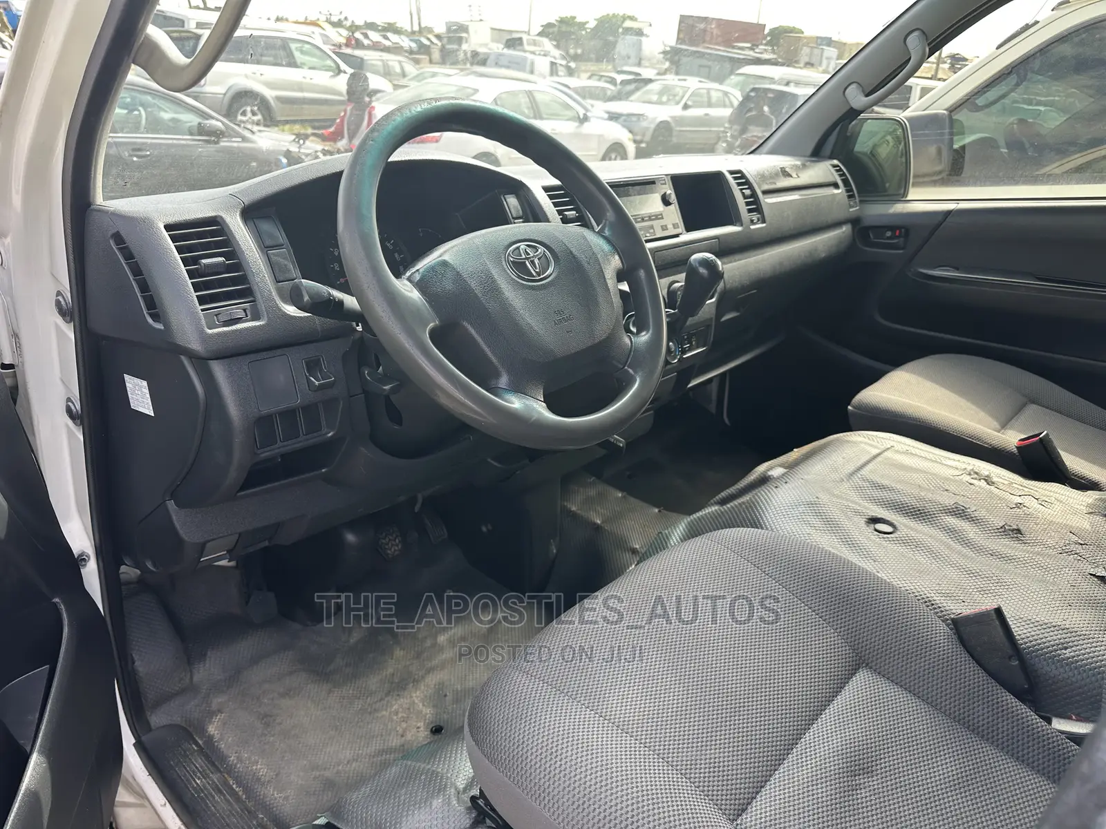 Toyota HiAce 2009 White