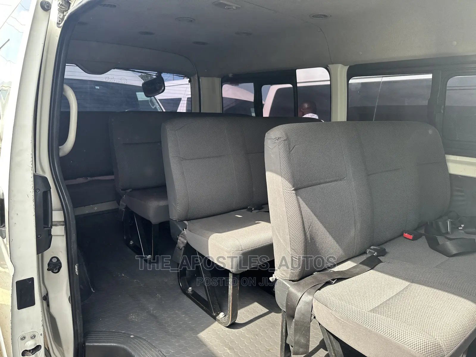 Toyota HiAce 2009 White
