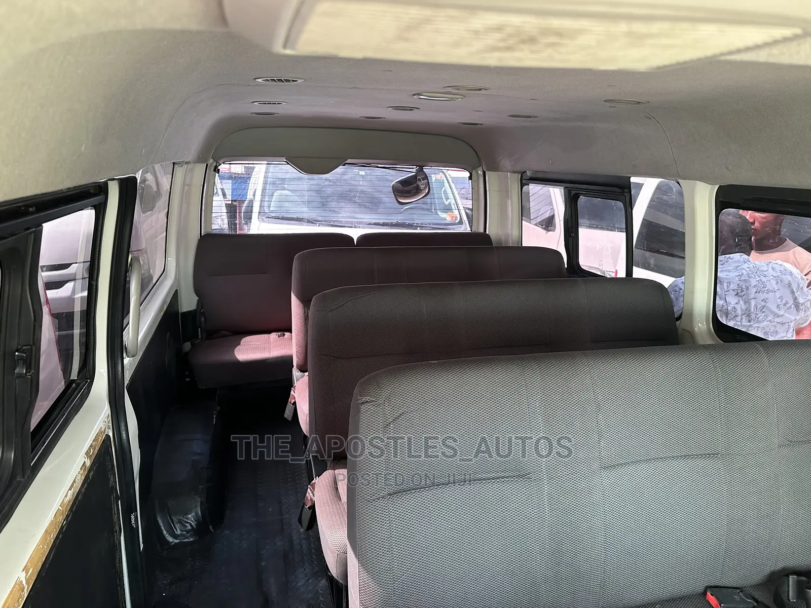 Toyota HiAce 2009 White