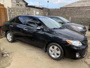 Toyota Corolla 2012 Black