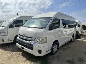 Toyota HiAce 2014 White