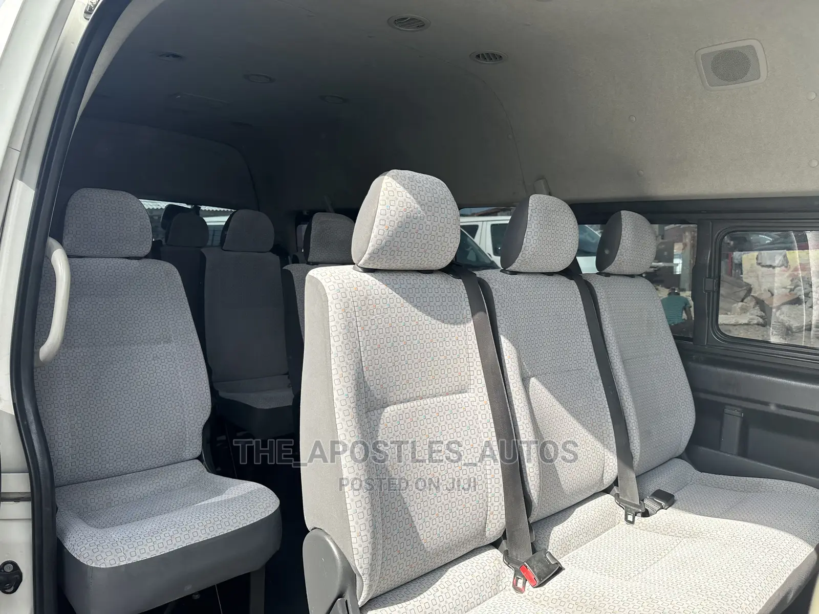 Toyota HiAce 2014 White
